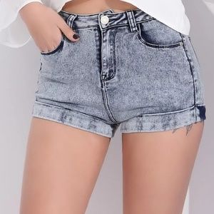 Splendid Gray and white bleach wash jean shorts